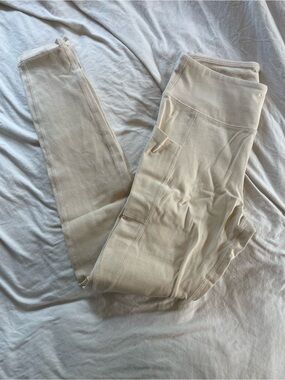 MATE the Label Cream High-Waist Leggings with Side Pocket